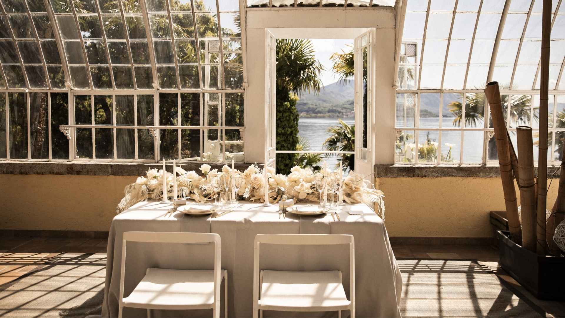 Matrimonio in Grigio Perla, Bianco ed Oro tavolo